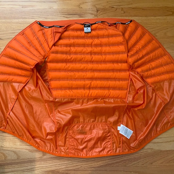 Nike Running Aeroloft 800 Orange Vest XL New Never Worn Without Tags - Picture 3 of 9